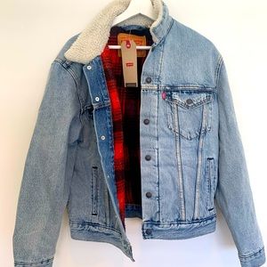 NWT Levi’s Flannel Lined Trucker Jacket